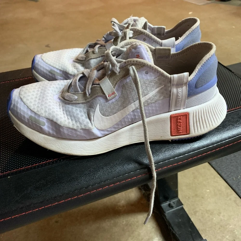 Nike Sneakers - Picture 1 of 6